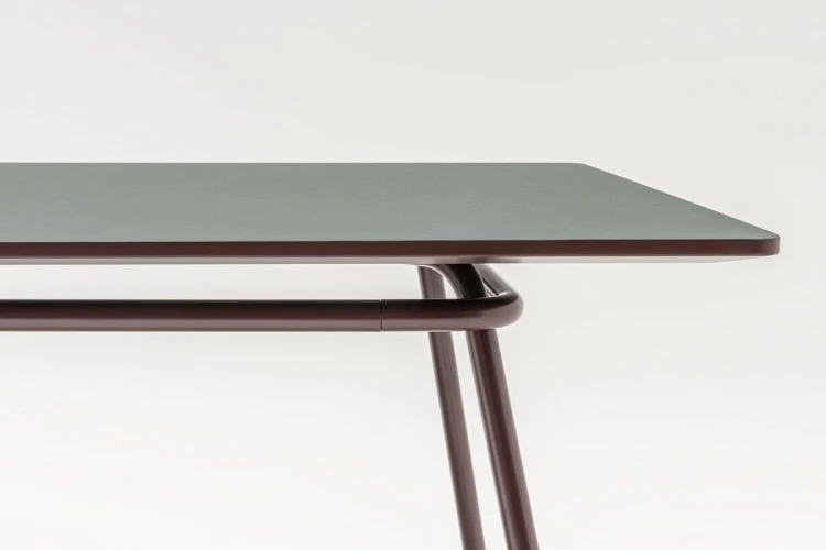 table_mdd_new_school_3_ma_e.jpg